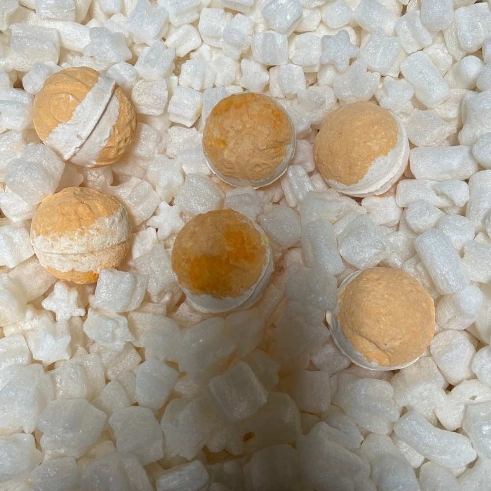 Lush Cosmetics Yog Nog Bath Bomb Bundle (6)